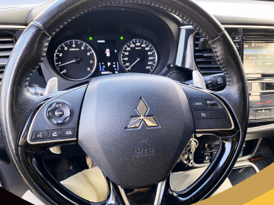 MITSUBISHI OUTLANDER 2020