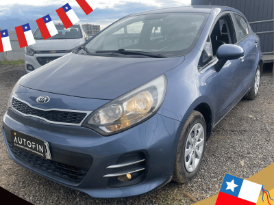 KIA RIO 5 EX 2017