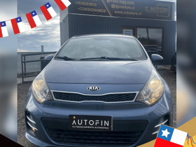 KIA RIO 5 EX 2017