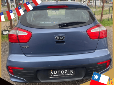KIA RIO 5 EX 2017